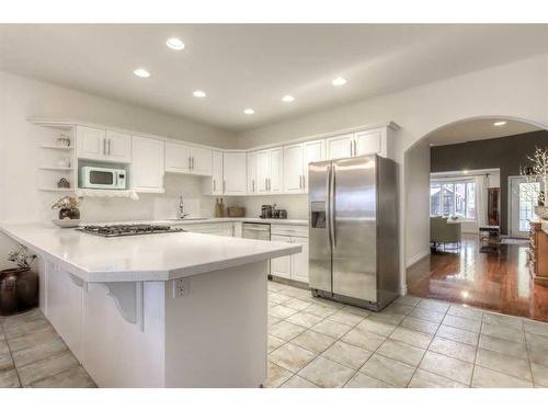 2012 43 Avenue Sw, Calgary, AB - Indoor Photo Showing Kitchen With Upgraded Kitchen