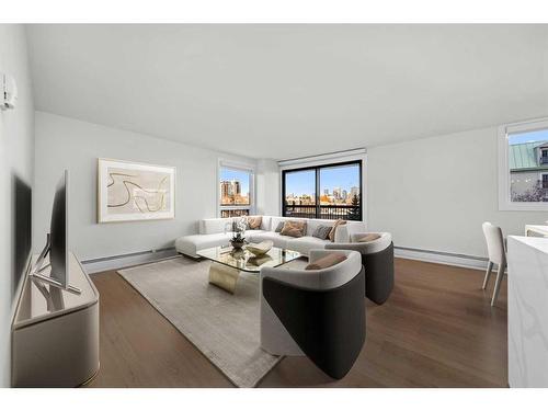 404-225 25 Avenue Sw, Calgary, AB - Indoor Photo Showing Living Room