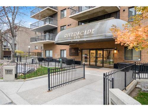 404-225 25 Avenue Sw, Calgary, AB - Outdoor With Balcony