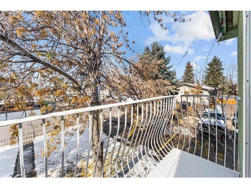 3108 39 Street Se, Calgary, AB - Outdoor