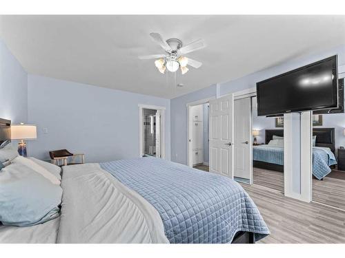 3108 39 Street Se, Calgary, AB - Indoor Photo Showing Bedroom