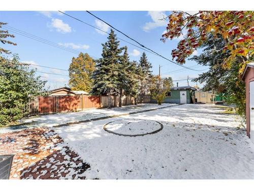 3108 39 Street Se, Calgary, AB - Outdoor