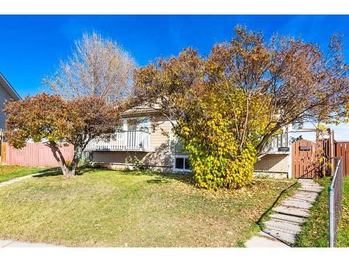 3036 Dover Crescent Se, Calgary, AB - Outdoor