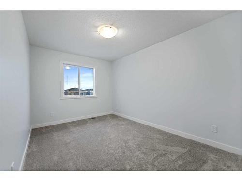 834 Bayview Terrace Sw, Airdrie, AB - Indoor Photo Showing Other Room