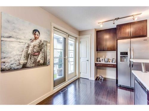 34 Aspen Hills Green Sw, Calgary, AB - Indoor Photo Showing Kitchen