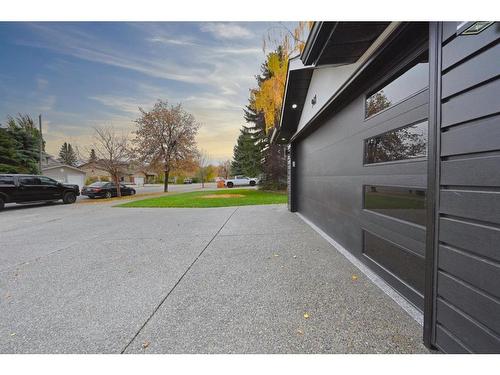 941 West Chestermere Drive, Chestermere, AB - Outdoor