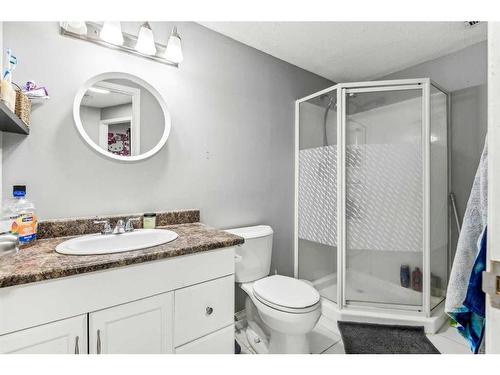 395 Millrise Drive Sw, Calgary, AB - Indoor Photo Showing Bathroom