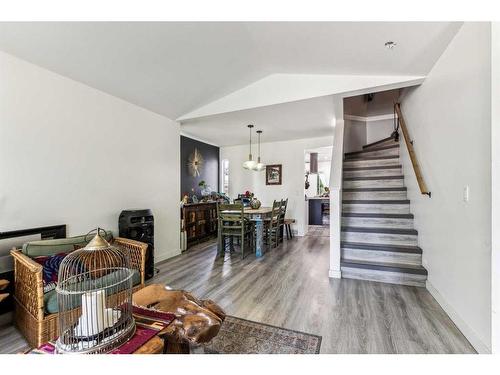 395 Millrise Drive Sw, Calgary, AB - Indoor Photo Showing Living Room