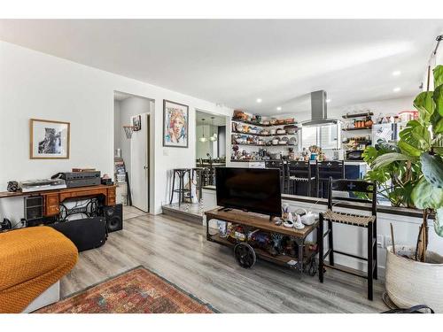 395 Millrise Drive Sw, Calgary, AB - Indoor Photo Showing Living Room