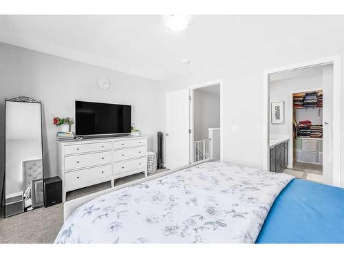 307 Copperstone Manor Se, Calgary, AB - Indoor Photo Showing Bedroom