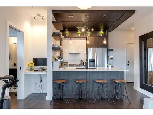 302-2702 17 Avenue Sw, Calgary, AB - Indoor Photo Showing Kitchen With Stainless Steel Kitchen With Upgraded Kitchen