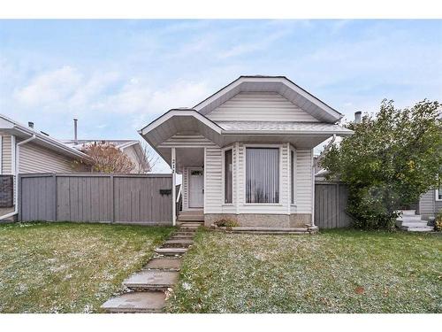 211 Sandstone Drive Nw, Calgary, AB - Outdoor