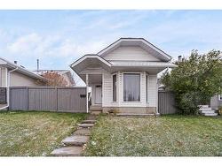 211 Sandstone Drive NW Calgary, AB T3K 3C4