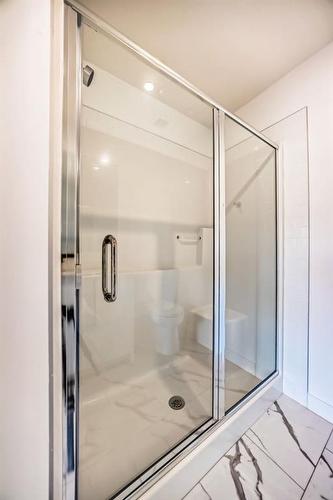 3405-111 Wolf Creek Drive Se, Calgary, AB - Indoor Photo Showing Bathroom