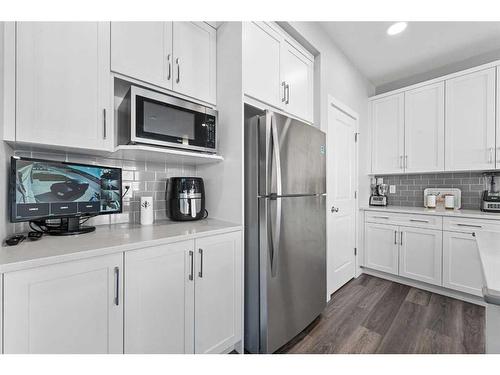 148 Savanna Drive Ne, Calgary, AB - Indoor Photo Showing Kitchen