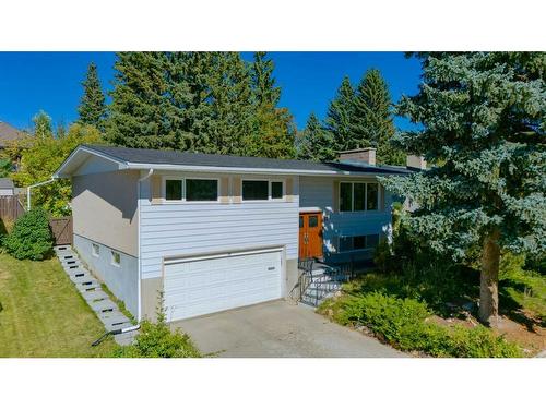 16 Capri Avenue Nw, Calgary, AB - Outdoor