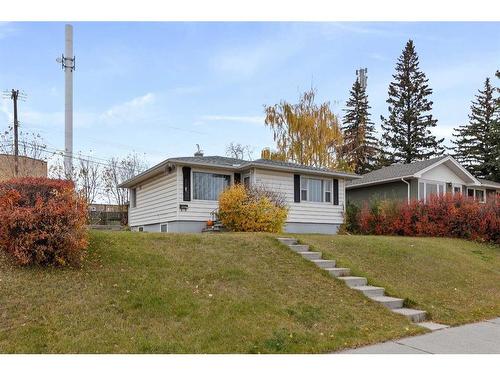 5607 Thorndale Place Nw, Calgary, AB - Outdoor