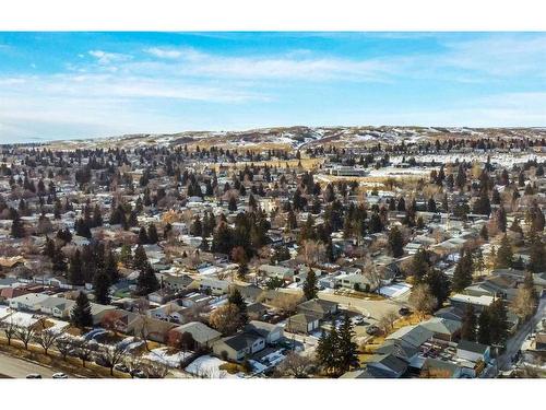 5607 Thorndale Place Nw, Calgary, AB - Outdoor With View