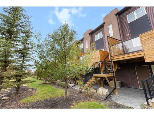 427 Covecreek Circle Ne, Calgary, AB - Outdoor