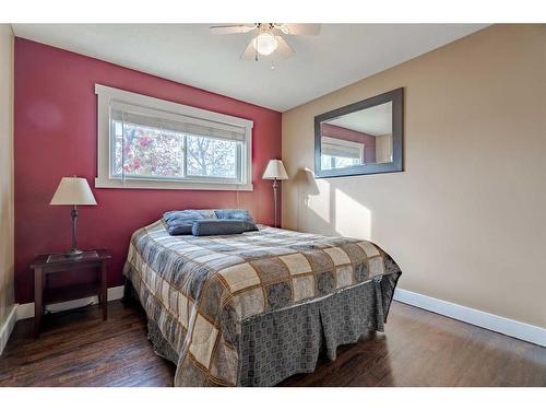 9028 Fairmount Drive Se, Calgary, AB - Indoor Photo Showing Bedroom