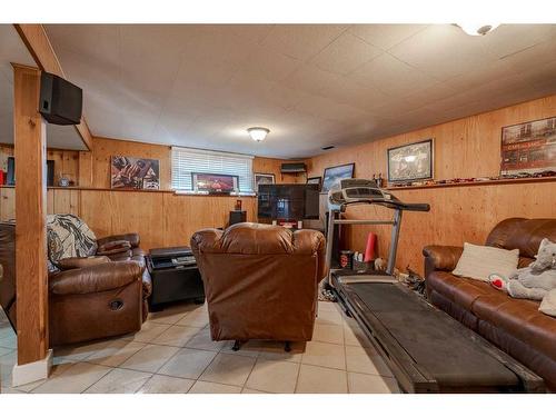 9028 Fairmount Drive Se, Calgary, AB - Indoor