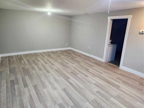 9028 Fairmount Drive Se, Calgary, AB - Indoor Photo Showing Other Room