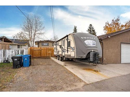 9028 Fairmount Drive Se, Calgary, AB - Outdoor