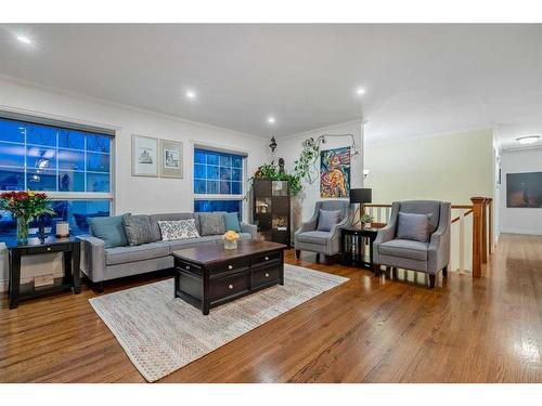 1131 Lake Bonavista Drive Se, Calgary, AB - Indoor Photo Showing Living Room