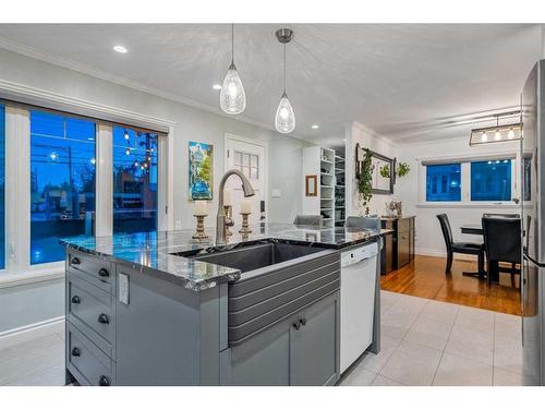 1131 Lake Bonavista Drive Se, Calgary, AB - Indoor Photo Showing Kitchen With Upgraded Kitchen