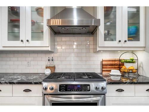 1131 Lake Bonavista Drive Se, Calgary, AB - Indoor Photo Showing Kitchen With Upgraded Kitchen