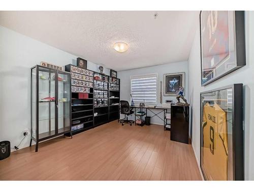 2105-700 Willowbrook Road Nw, Airdrie, AB - Indoor Photo Showing Other Room