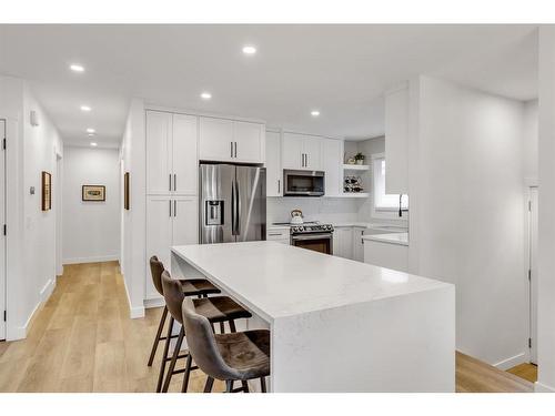 4216 Chippewa Road Nw, Calgary, AB - Indoor Photo Showing Kitchen With Stainless Steel Kitchen With Upgraded Kitchen