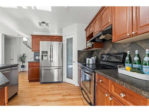 136 West Creek Circle, Chestermere, AB - Indoor Photo Showing Kitchen