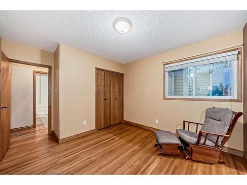 421 1 Avenue Se, Airdrie, AB - Indoor