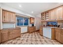 421 1 Avenue Se, Airdrie, AB  - Indoor Photo Showing Kitchen 