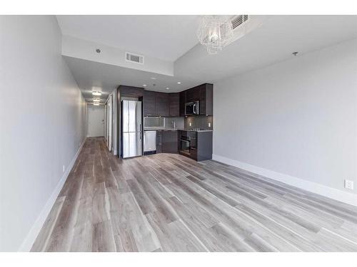 314-1087 2 Avenue Nw, Calgary, AB - Indoor