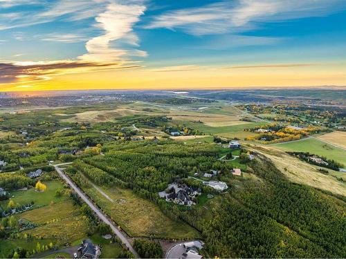 242253 Westbluff Road, Rural Rocky View County, AB 