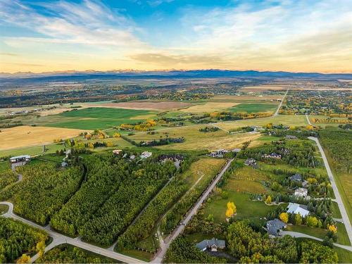 242253 Westbluff Road, Rural Rocky View County, AB 