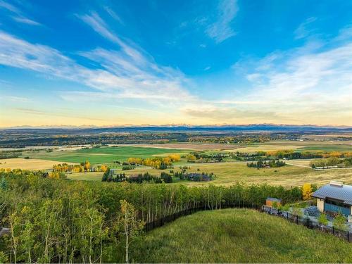 242253 Westbluff Road, Rural Rocky View County, AB 