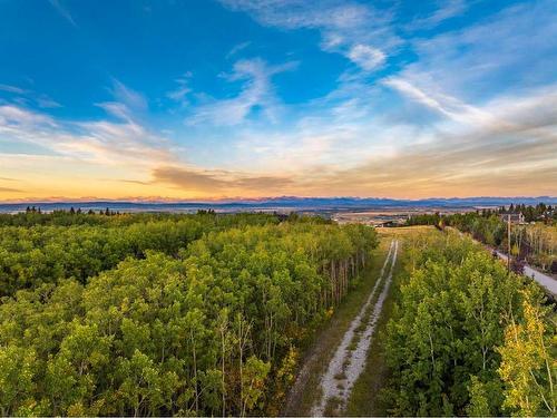 242253 Westbluff Road, Rural Rocky View County, AB 