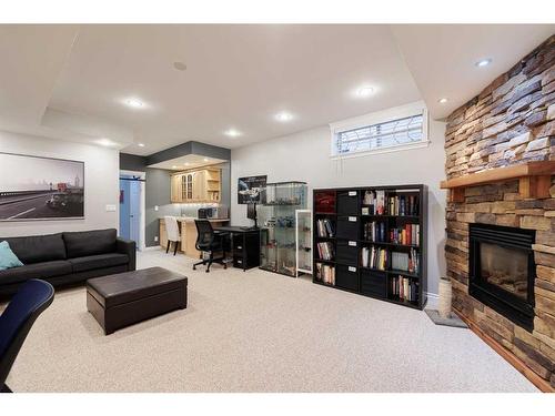 3007 29 Street Sw, Calgary, AB - Indoor With Fireplace