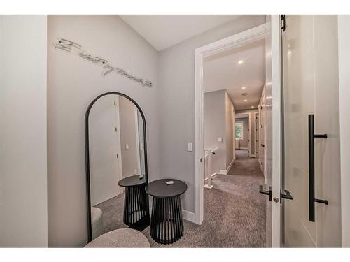 3535 7 Avenue Sw, Calgary, AB - Indoor