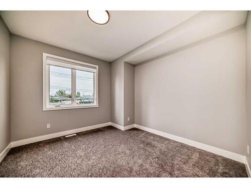 3535 7 Avenue Sw, Calgary, AB - Indoor Photo Showing Other Room