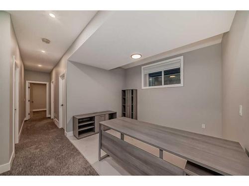 3535 7 Avenue Sw, Calgary, AB - Indoor