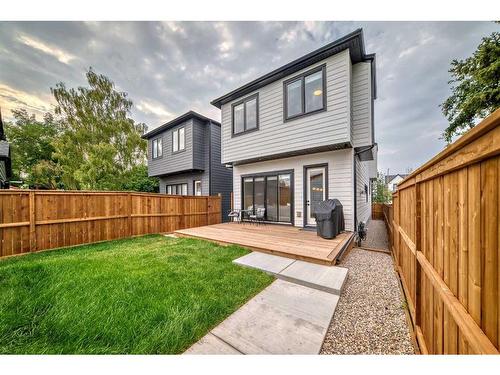 3535 7 Avenue Sw, Calgary, AB - Outdoor