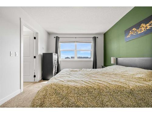 31 Legacy Glen Rise Se, Calgary, AB - Indoor Photo Showing Bedroom