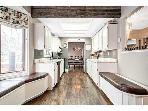 701 9 Street Se, High River, AB - Indoor Photo Showing Kitchen