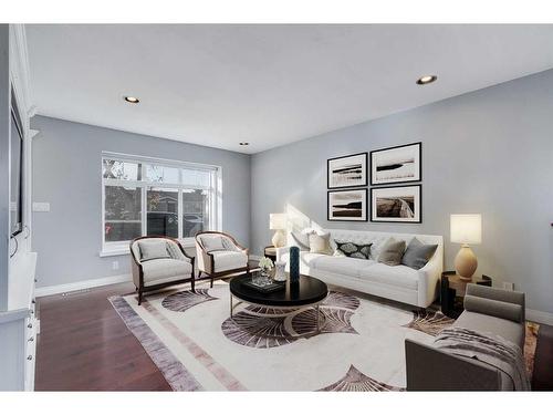 109 Alder Crescent Se, Airdrie, AB - Indoor Photo Showing Living Room