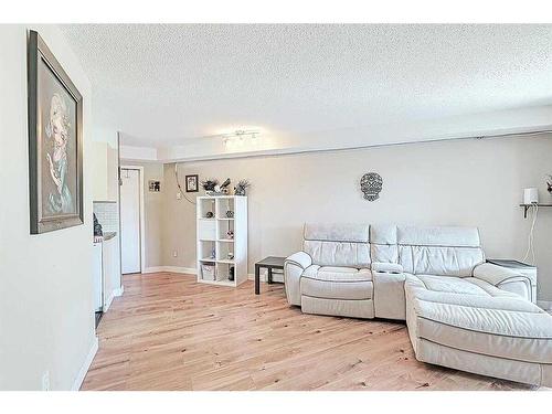 306-3000 Citadel Meadow Point Nw, Calgary, AB - Indoor