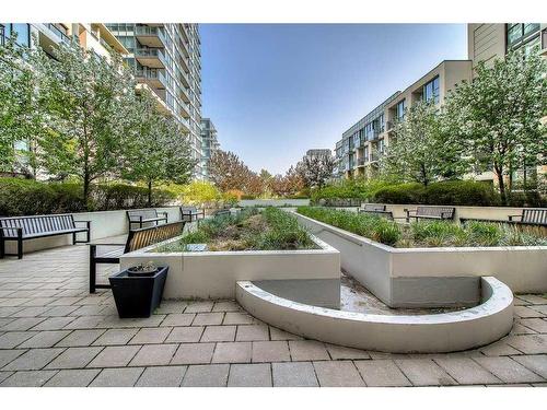 231-222 Riverfront Avenue Sw, Calgary, AB - Outdoor